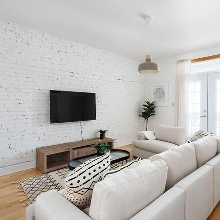 Chic Mile-End 3Br Getaway - Free Parking, Sleeps 8 Apartment Montreal Bagian luar foto